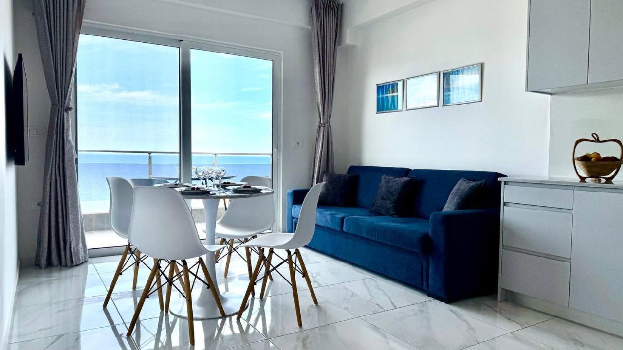 Fathom Sea View Apartment